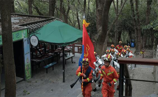 上海誠(chéng)格集團(tuán)隔熱斗篷助力佘山森林防火演練圖片1