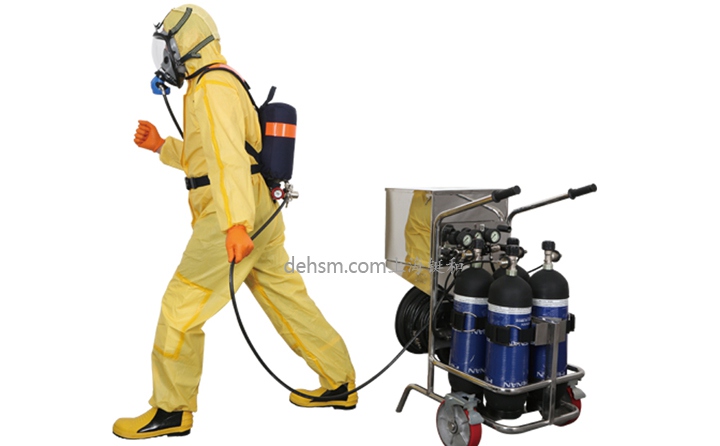 DHL4-T移動式長管呼吸器搭配防化服整套圖片