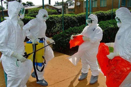 穿杜邦防護服面對埃博拉病毒防護